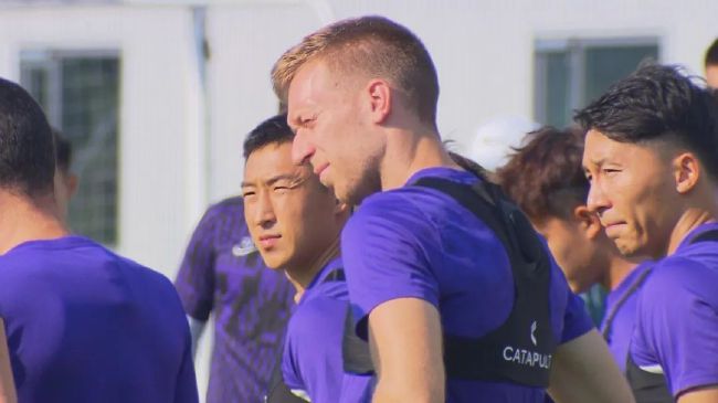 与欧美犯罪剧侧重悬疑推理不同，国产剧更注重司法程序的严谨呈现。