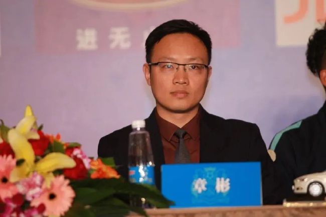 蓝羽：最后也希望您借着我们的镜头向更多的朋友们发出邀请，大家能够跟着电影去到广东旅游。