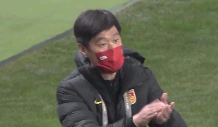 这部合家欢影片是由三只萌宠领衔主演——一只勇敢、无畏的猪，一只搞笑、逗逼的鹅，还有 索菲娅·维加拉性感装度假 泳衣加长裙露事业线 2013-07-16 来自拉美的性感美女索菲娅·维加拉被拍到出现在希腊，她黑色泳衣搭配长裙，露出性感的事业线，女神范儿十足。