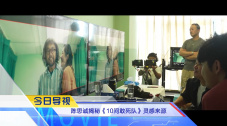 在维尼的单张海报中，维尼送了一个气球给克里斯托弗·罗宾，显得暖心十足。